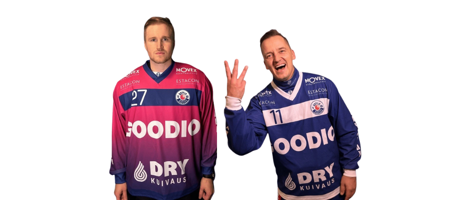 Markus ja Juuso bandyleirin ohjaajat.